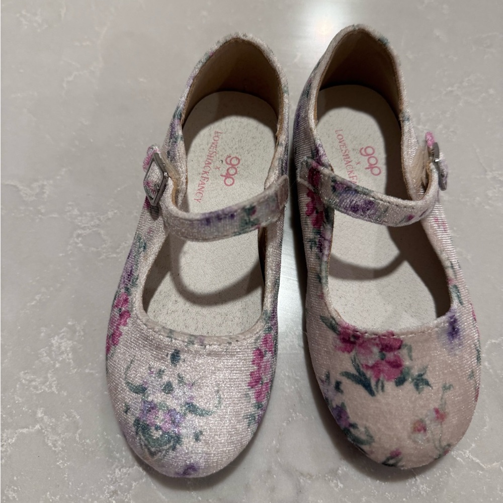 Gap x Loveshackfancy toddler shoes size 8 GUC